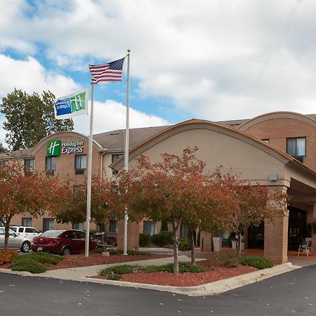 Holiday Inn Express Hotel & Suites Canton By Ihg Екстериор снимка