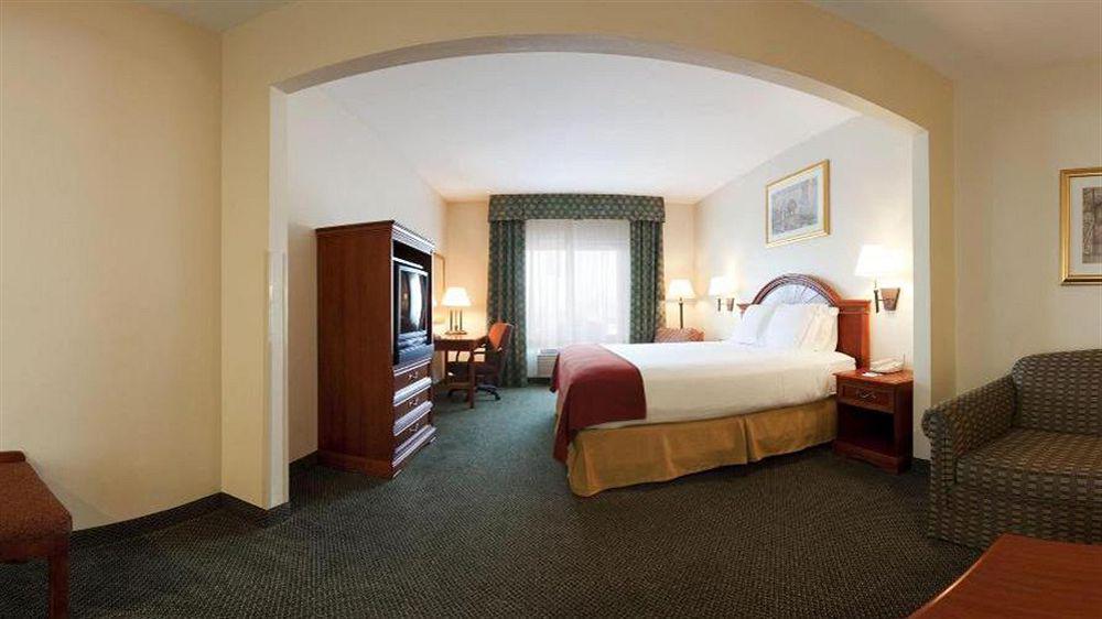Holiday Inn Express Hotel & Suites Canton By Ihg Екстериор снимка
