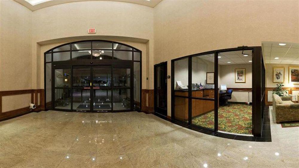 Holiday Inn Express Hotel & Suites Canton By Ihg Екстериор снимка