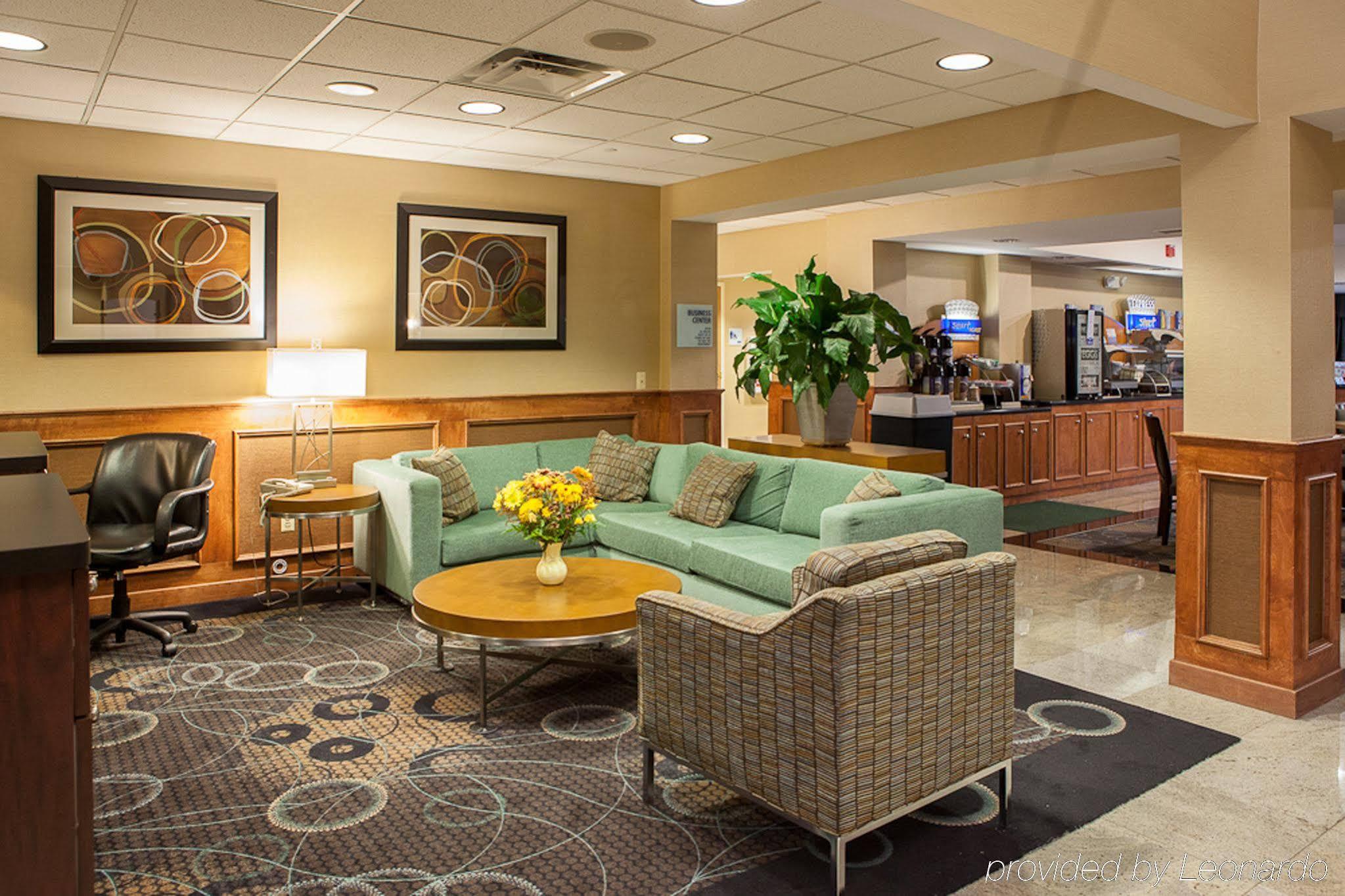 Holiday Inn Express Hotel & Suites Canton By Ihg Екстериор снимка
