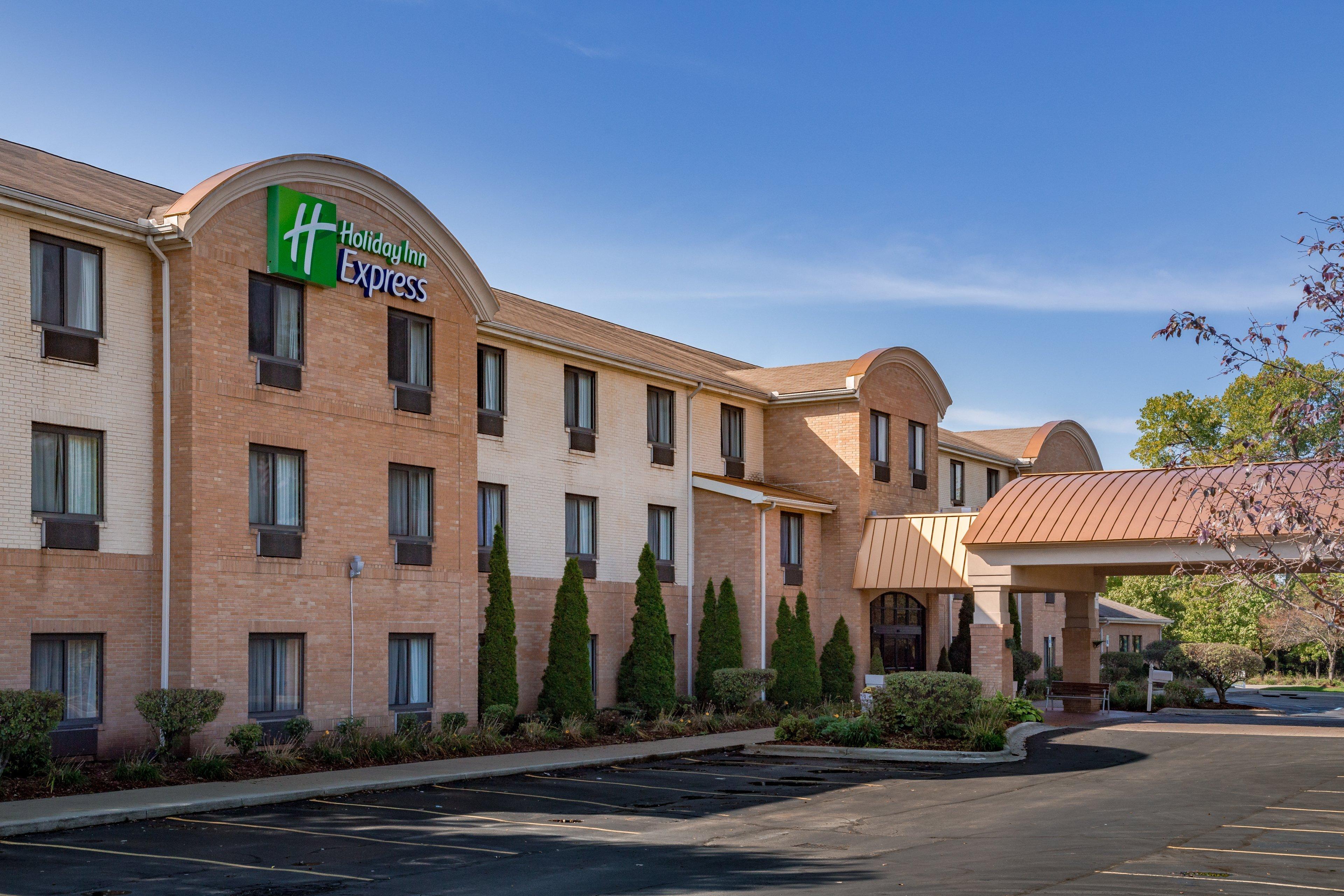 Holiday Inn Express Hotel & Suites Canton By Ihg Екстериор снимка