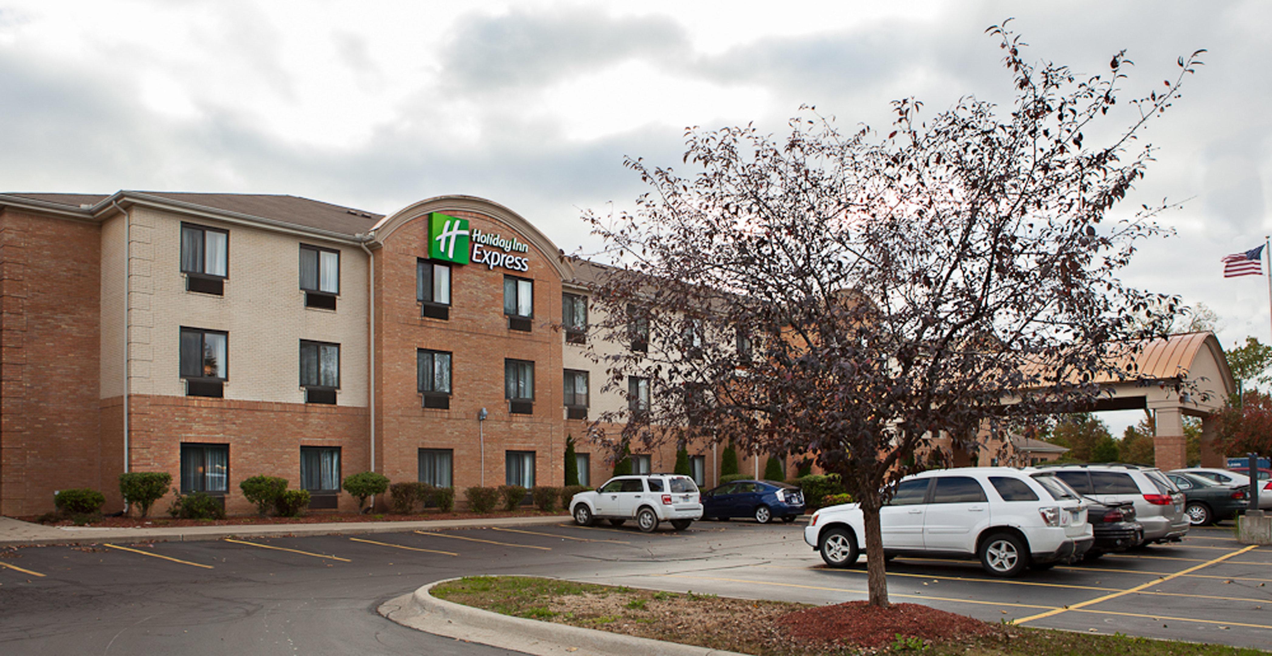 Holiday Inn Express Hotel & Suites Canton By Ihg Екстериор снимка