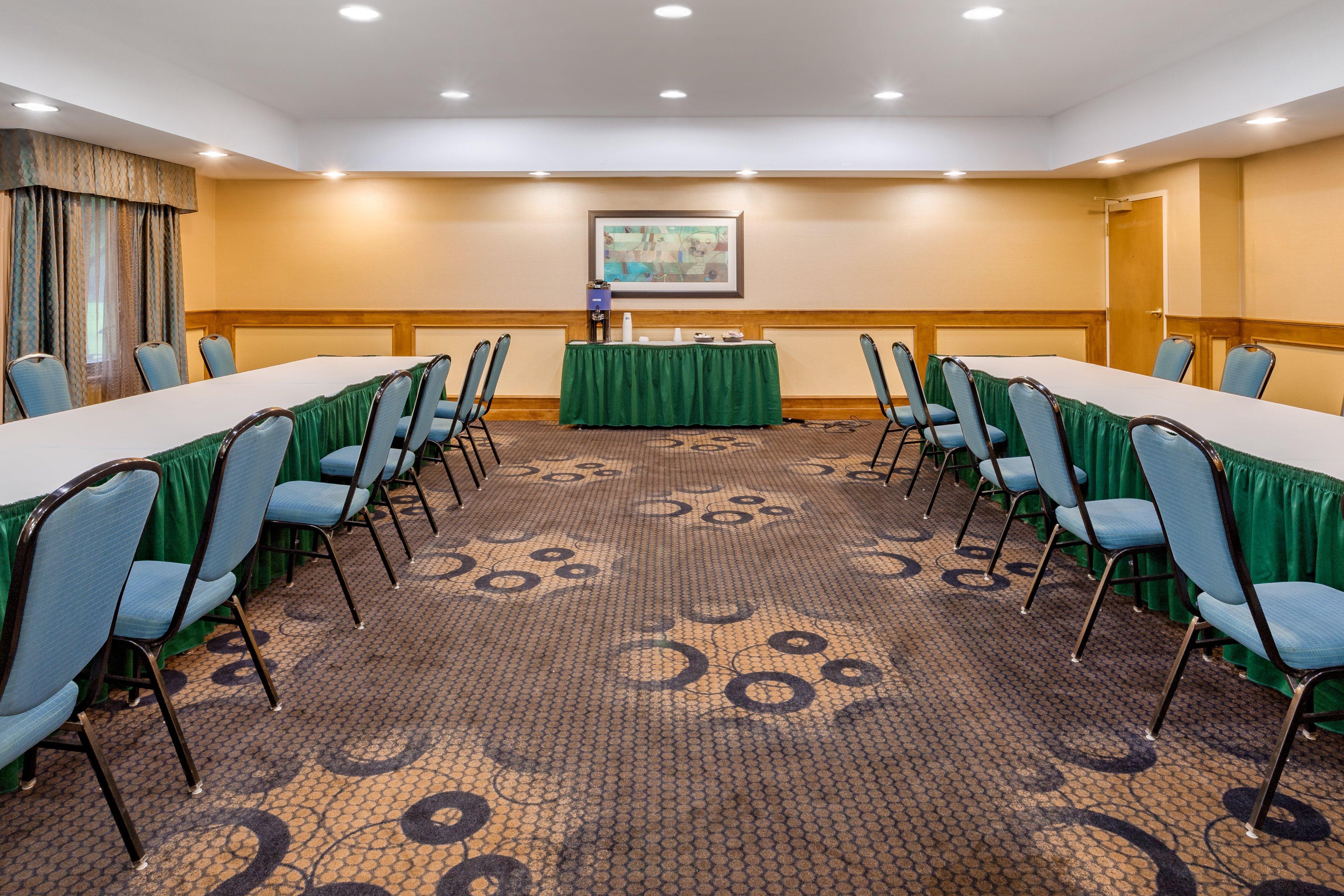 Holiday Inn Express Hotel & Suites Canton By Ihg Екстериор снимка