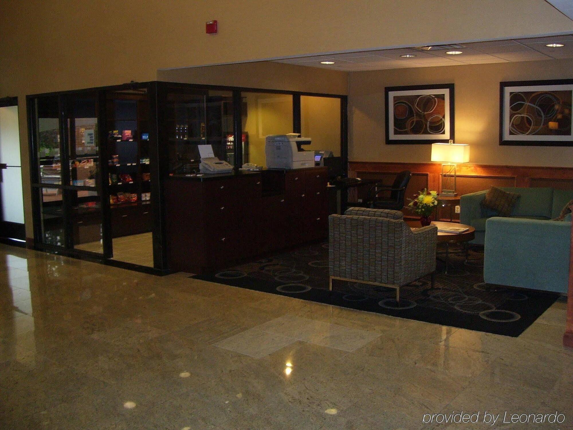 Holiday Inn Express Hotel & Suites Canton By Ihg Екстериор снимка