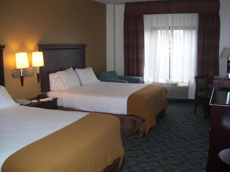 Holiday Inn Express Hotel & Suites Canton By Ihg Екстериор снимка